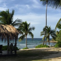 รูปภาพถ่ายที่ Renaissance St. Croix Carambola Beach Resort &amp;amp; Spa โดย Monique R. เมื่อ 7/1/2016