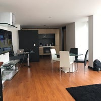 6/24/2017 tarihinde Monique R.ziyaretçi tarafından Celebrities Suites &amp;amp; Apartments'de çekilen fotoğraf