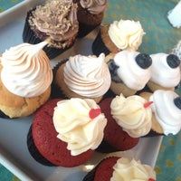 4/20/2013にSassi C.がFairyLand Cupcakesで撮った写真