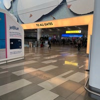 Foto scattata a Terminal B da James M. il 6/11/2023