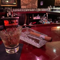 Foto diambil di Nicky Blaine&amp;#39;s Cocktail Lounge oleh James M. pada 9/23/2022