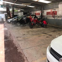 Photo taken at GOLDEN CAR-WASH by Carlos M. on 6/17/2018