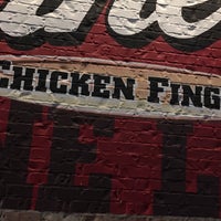 Foto diambil di Raising Cane&amp;#39;s Chicken Fingers oleh Paul M. pada 3/8/2018