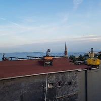 Photo taken at Best Island Hostel Istanbul by I on 9/28/2018