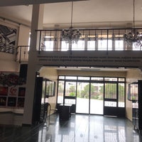 Photo taken at Buca Işılay Saygın Güzel Sanatlar Lisesi by Merve on 3/28/2019