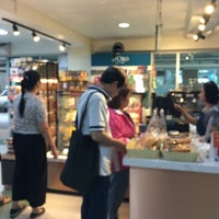 Photo taken at Caffè D´Oro (คาเฟ ดิโอโร่) by ✱  ༘  レイコ ニ. on 3/8/2019