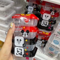 Photo taken at Daiso by ✱  ༘  レイコ ニ. on 8/18/2022