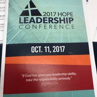 Foto tirada no(a) Lutheran Church of Hope por Megan E. em 10/11/2017