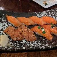 Foto tirada no(a) Sushi Den por Katie H. em 1/7/2023