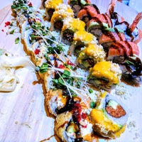 Foto diambil di Sushi Hai oleh Katie H. pada 1/22/2017