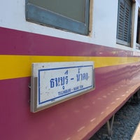 Photo taken at Thonburi Railway Station (SRT4002) by 廣文 on 4/29/2023