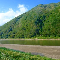 Photo taken at 白糸の滝 ドライブイン by 廣文 on 9/17/2023