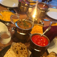 Снимок сделан в Jashan Indian Restaurant Karaolanoglu пользователем Hamza 5/17/2019