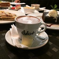 Foto diambil di Dulcé Café oleh Munirah F. pada 2/27/2015