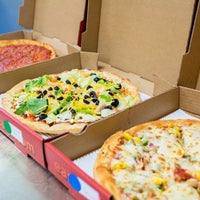 3/31/2017 tarihinde East of Chicago Pizza - Germantownziyaretçi tarafından East of Chicago Pizza - Germantown'de çekilen fotoğraf