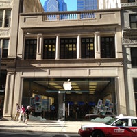 Chestnut Street - Apple Store - Apple