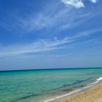 Photo taken at Hollywood Beach🌴 by Jose B. on 7/29/2014