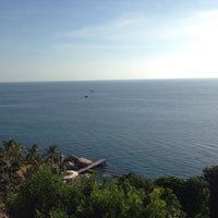Photo taken at Thipwimarn Resort &amp;amp; Spa, Koh Tao by Bank T. on 4/17/2015