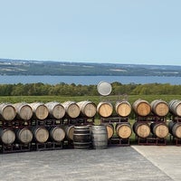 รูปภาพถ่ายที่ Lamoreaux Landing Wine Cellars โดย Joyce L. เมื่อ 9/16/2020