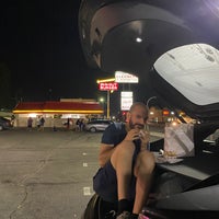 Photo taken at In-N-Out Burger by Joyce L. on 8/31/2020