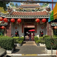 Photo taken at Tai Hong Kong Shrine by กะหลั่วเป็ด D. on 1/31/2023
