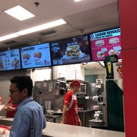 Photo taken at KFC by Fábio G. on 4/30/2018