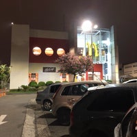 Photo taken at McDonald&amp;#39;s by Fábio G. on 12/4/2017