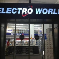 Photo taken at Electro World by Osman A. on 9/12/2012