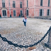 Снимок сделан в Château de Meung-sur-Loire пользователем Sara D. 9/13/2017