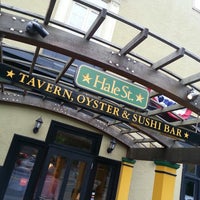 Foto tirada no(a) Hale St Tavern And Oyster Bar por Renee G. em 6/10/2013
