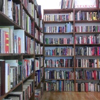 11/3/2012にbecky m.がHalf Off Booksで撮った写真