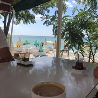 Photo taken at Mert Cafe &amp;amp; Beach by Emrah Ç. on 8/13/2018