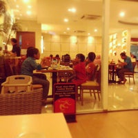 Review Pizza Hut ' Depok Town Center'