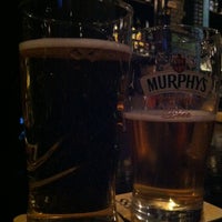 Foto tirada no(a) Ulysses Irish Pub por Penelope M. em 3/18/2013
