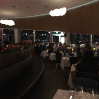 Foto tirada no(a) Onda Restaurant por Annette K. em 12/5/2015