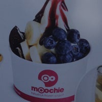 Photo taken at Moochie Frozen Yogurt by Hannah B. on 4/24/2013