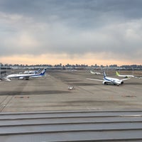 Photo taken at Airport Lounge - North Pier by こで き. on 3/17/2017