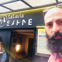 Foto diambil di Tatavla Sahne oleh Güney C. pada 5/25/2018