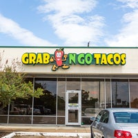 รูปภาพถ่ายที่ Grab N Go Tacos โดย Grab N Go Tacos เมื่อ 4/10/2017