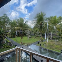 Foto diambil di Chapung Sebali Resort and Spa oleh Abdullah pada 7/16/2023