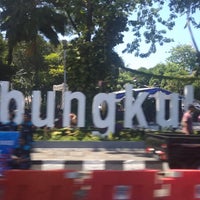 Photo taken at Taman Bungkul by Djony H. on 7/7/2019