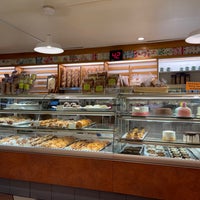 Photo taken at Gayle&amp;#39;s Bakery &amp;amp; Rosticceria by Kiersten L. on 9/20/2023