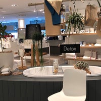 Photo taken at The Conran Shop by HATSUMI on 3/1/2019