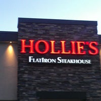 Foto diambil di Hollie&amp;#39;s Flatiron Steakhouse oleh Gary M. pada 3/8/2013