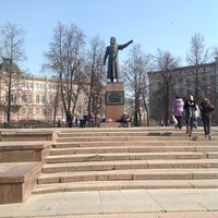 Photo taken at Monument to Kozma Minin by Сергей Л. on 4/16/2013