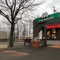 Photo taken at MOS Burger by くり お. on 12/1/2019