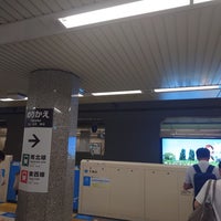 Photo taken at Toho Line Odori Station (H08) by M_ S. on 9/13/2023