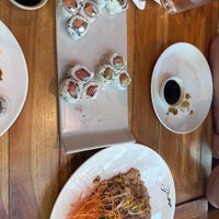 4/29/2023 tarihinde Kaylee H.ziyaretçi tarafından Kruba Thai &amp;amp; Sushi'de çekilen fotoğraf