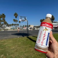 Photo taken at Venice Beach Basketball Courts by eiz on 10/20/2023