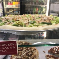 Foto scattata a Pronto Pizza da Melissa il 9/21/2017